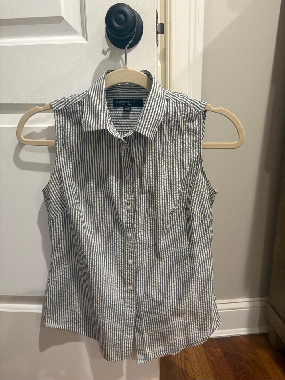 Banana Republic Sleeveless Striped Shirt - Black & White